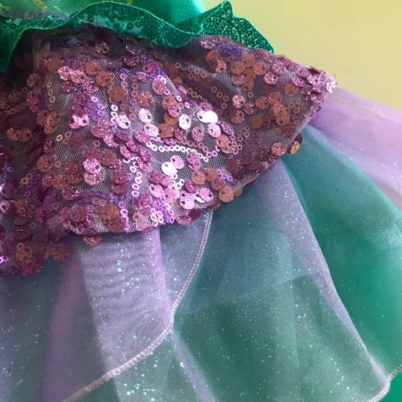 Disney Store Ariel Costume Dress Singing Little Mermaid Songs size 5/6 and Wig - Picture 15 of 15